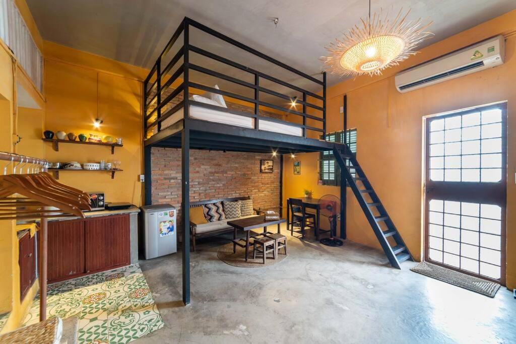 Stay&chill - S.2: Cozy 3 Minute Walk To Bui Vien * Ho Chi Minh City